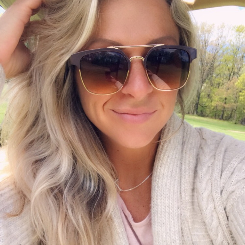 Meet your Posher, Abby